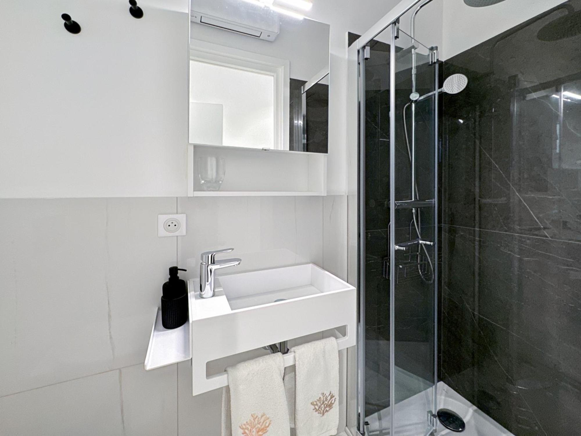 בוסוליי Tivoli 3 - Renovated 2 Bedrooms Appartment, Nice Terrace, Monaco Border, 5Mn From Casino Monte Carlo מראה חיצוני תמונה